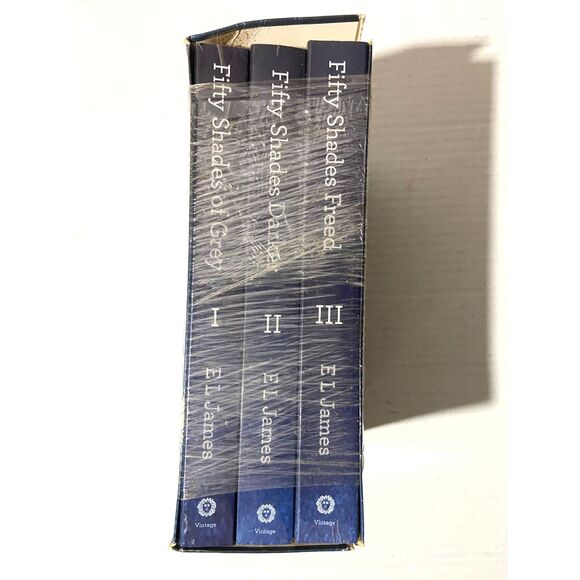 Fifty Shades Trilogy EL James slipcase set of books - Picture 4 of 5